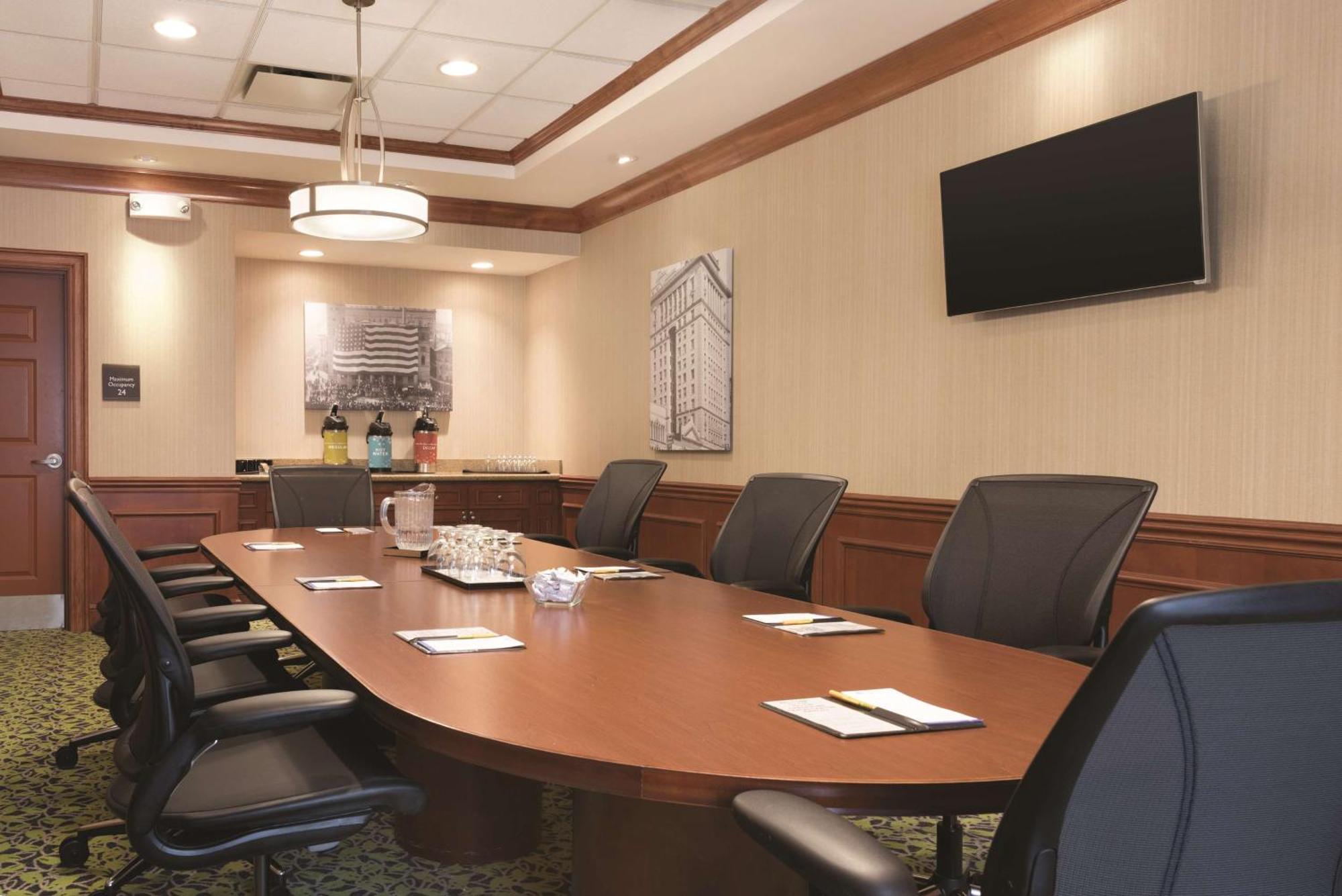 Hilton Garden Inn Akron-Canton Airport North Canton Εξωτερικό φωτογραφία